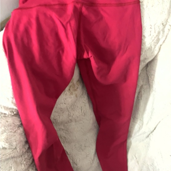 COPY - Red lululemon wonder under - Picture 2 of 3